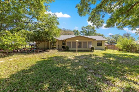 Tiny photo for 3202 NE 30th Court, Ocala, FL 34479 (MLS # OM721964)