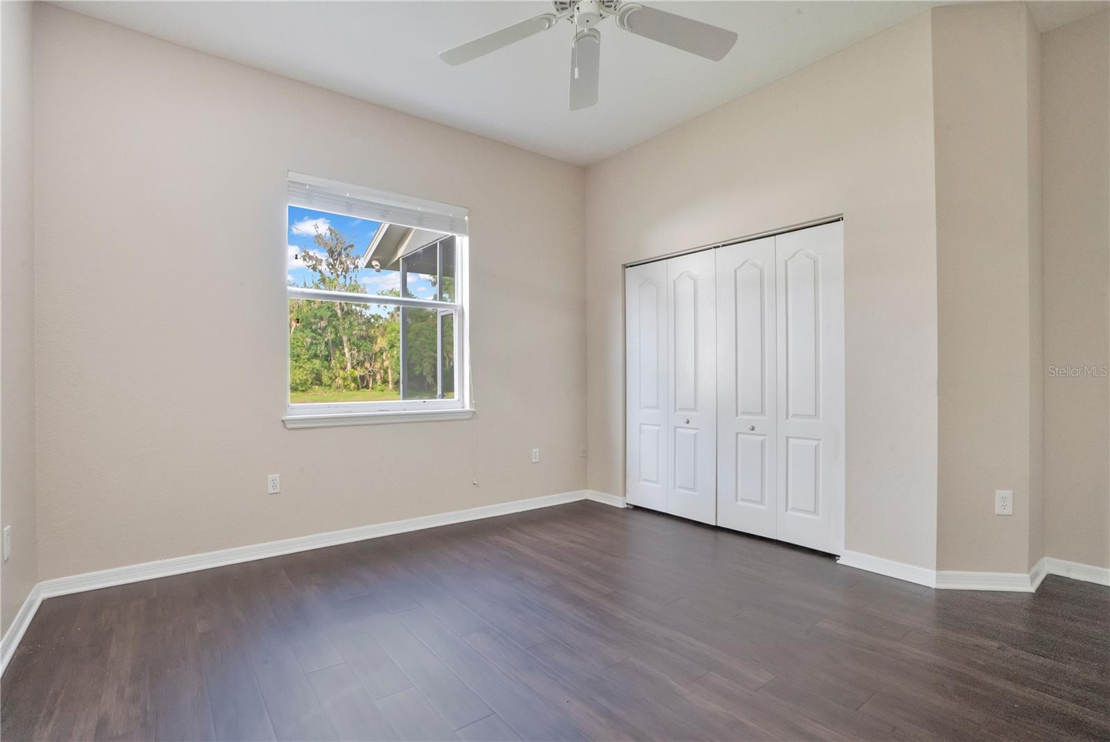 RIVER WOODS PH I - Residential