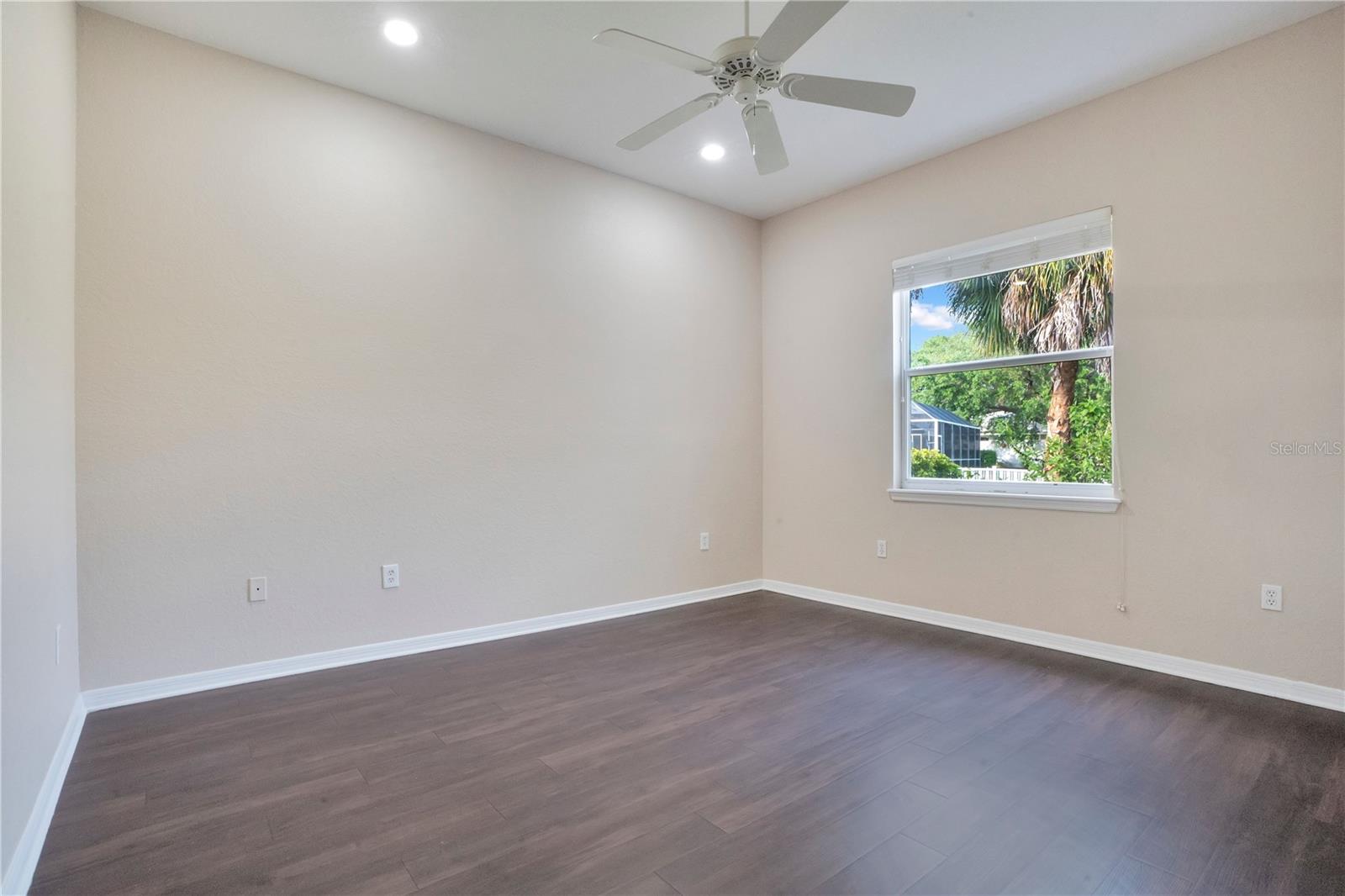 RIVER WOODS PH I - Residential