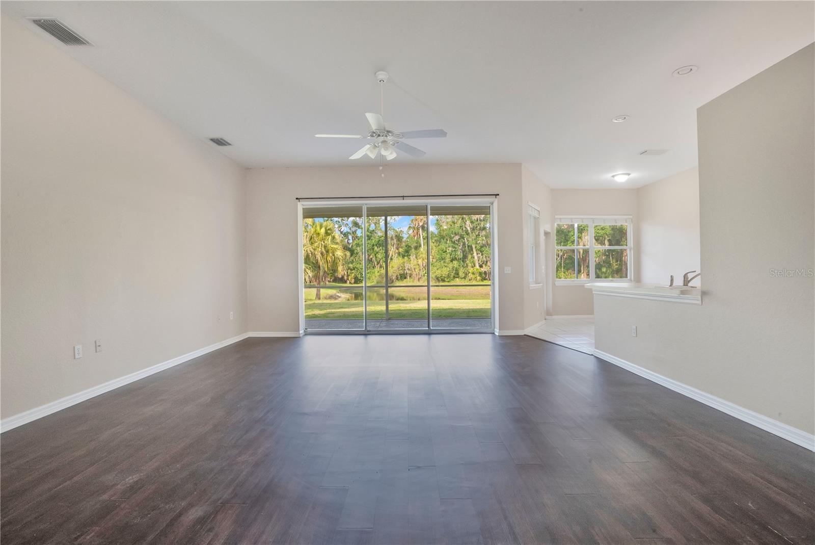 RIVER WOODS PH I - Residential