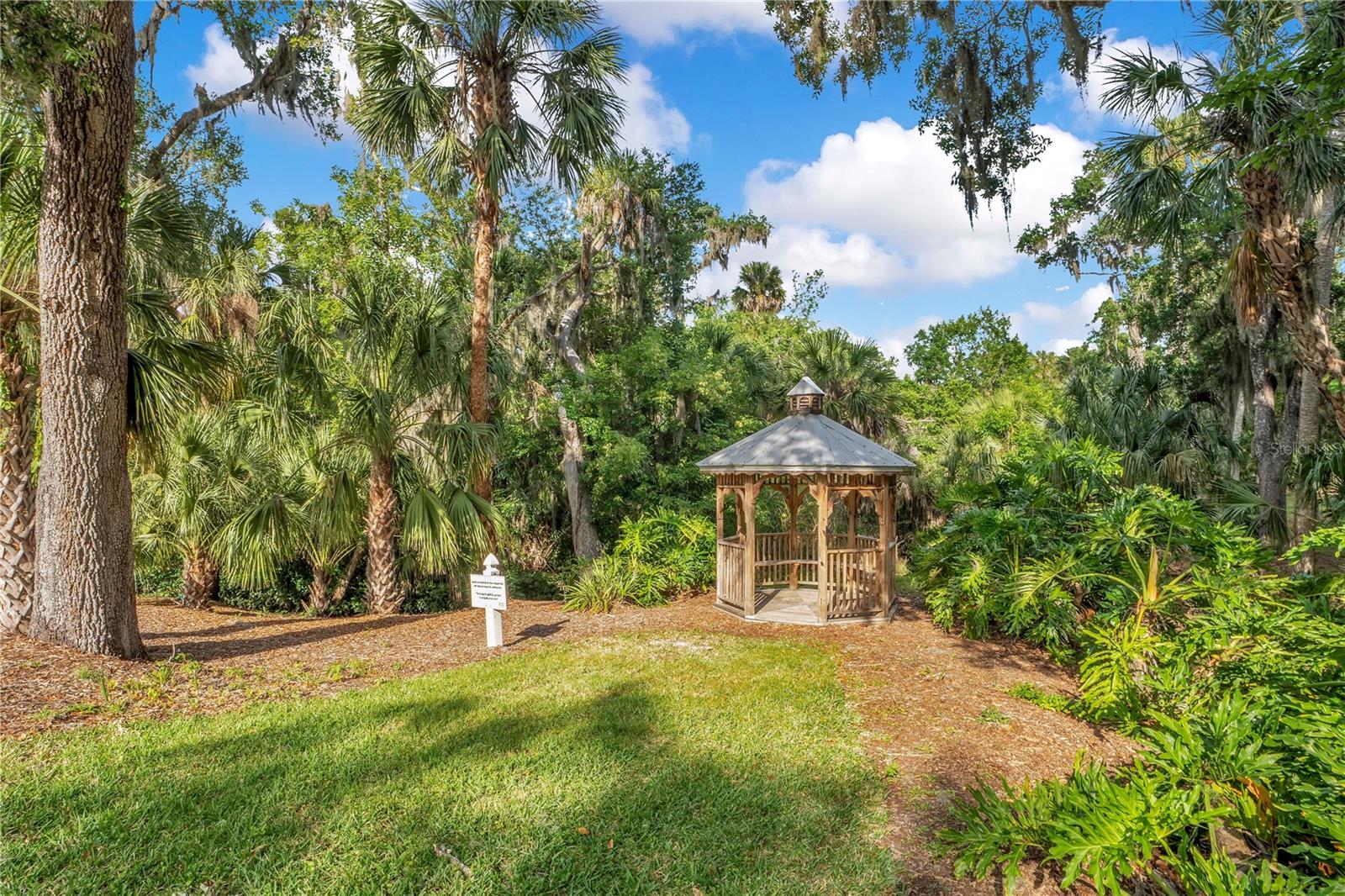 RIVER WOODS PH I - Residential
