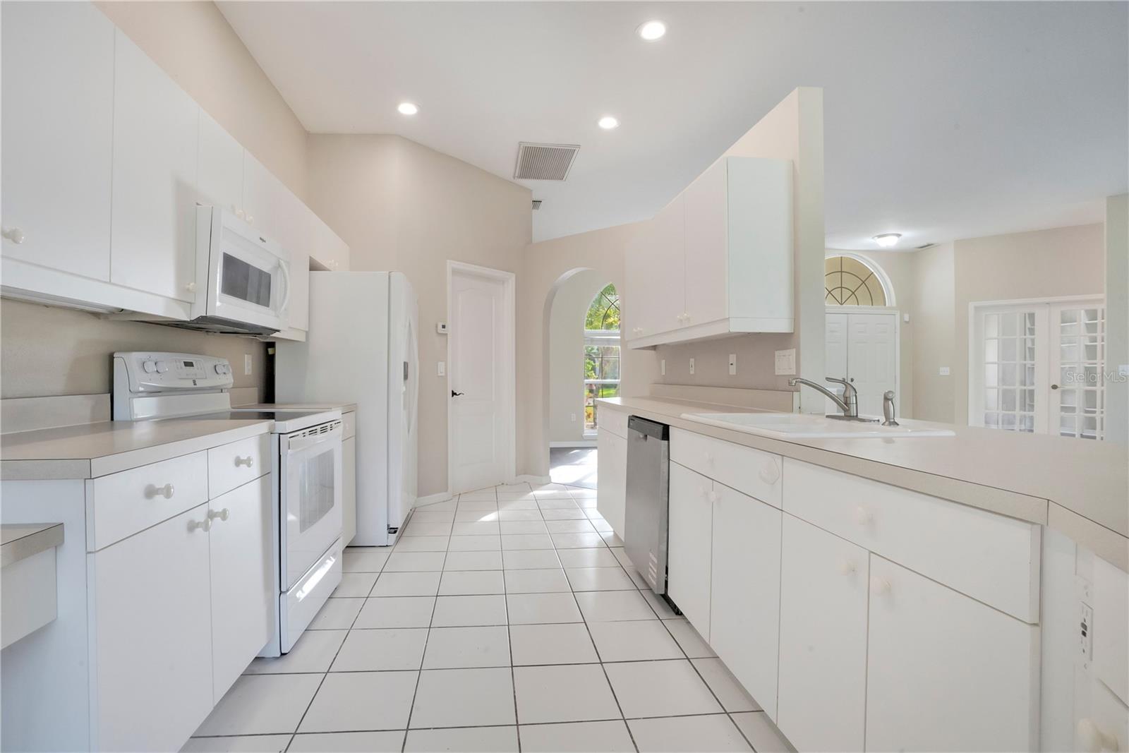 RIVER WOODS PH I - Residential