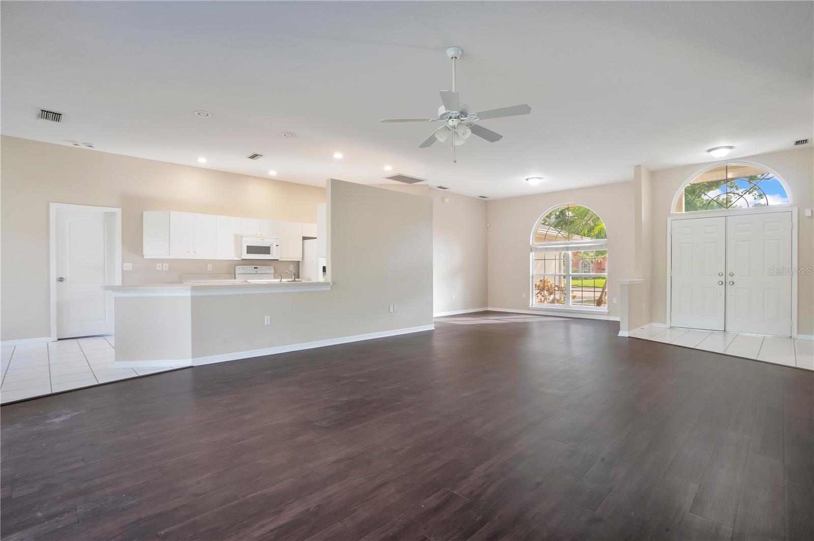 RIVER WOODS PH I - Residential