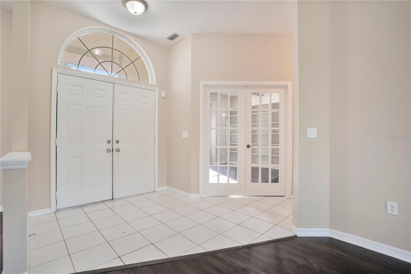 RIVER WOODS PH I - Residential