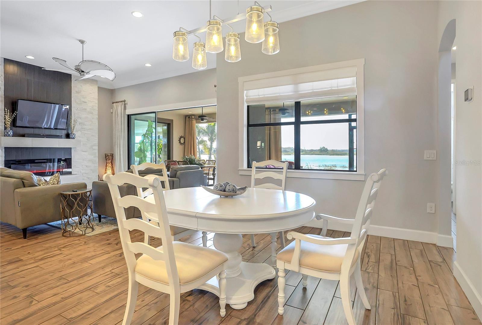 SIGNATURE LAKES PH 02 A B H I J - Residential