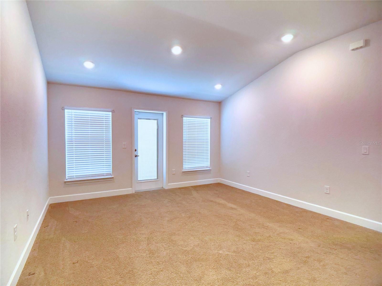 MAGNOLIA VILLAS WEST - Residential Lease