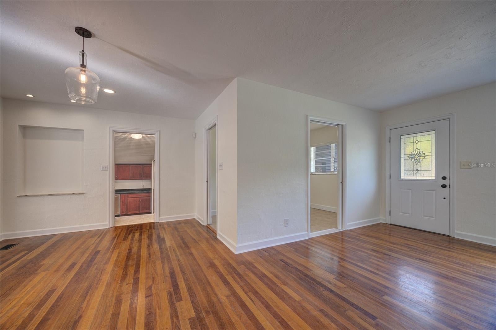 45 S UNIVERSITY CIRCLE