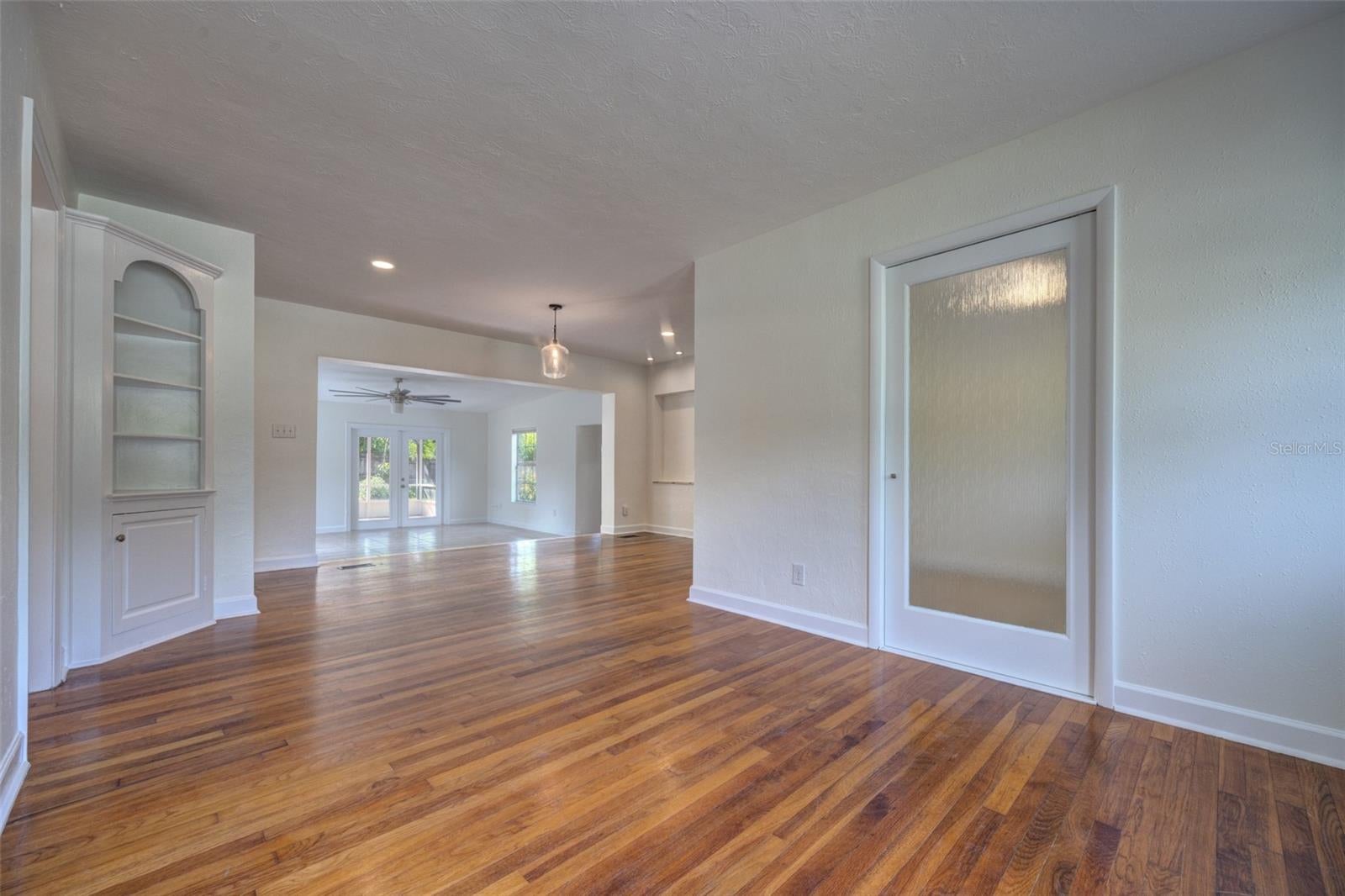 45 S UNIVERSITY CIRCLE