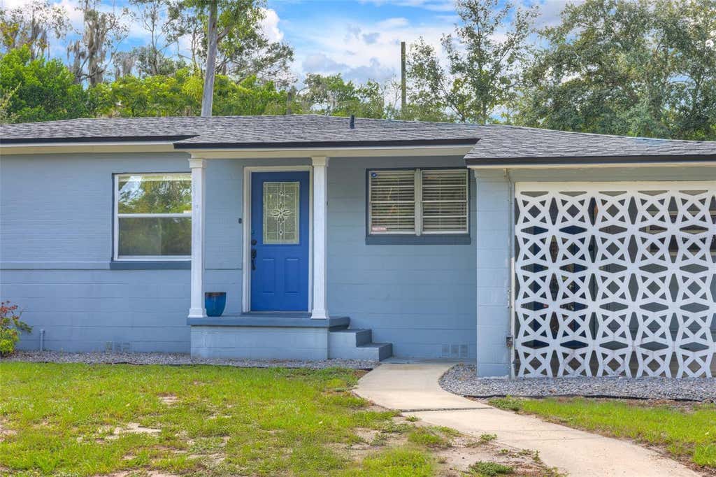 Photo of 45 S University Circle, Deland, FL 32724 (MLS # V4950883)