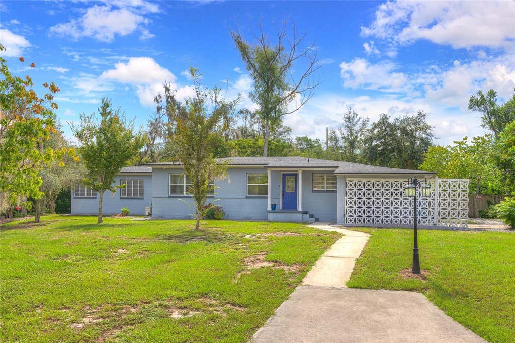 Photo of 45 S University Circle, Deland, FL 32724 (MLS # V4950883)