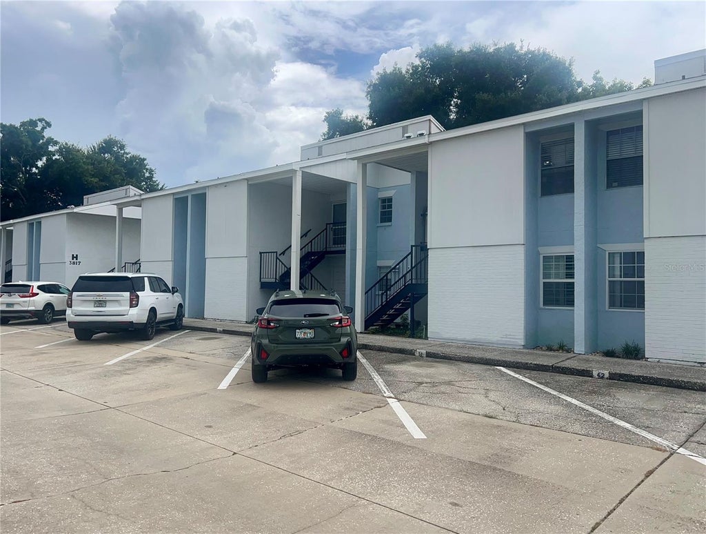 Photo of 3819 N Oak Drive #I42, Tampa, FL 33611 (MLS # TB8516708)