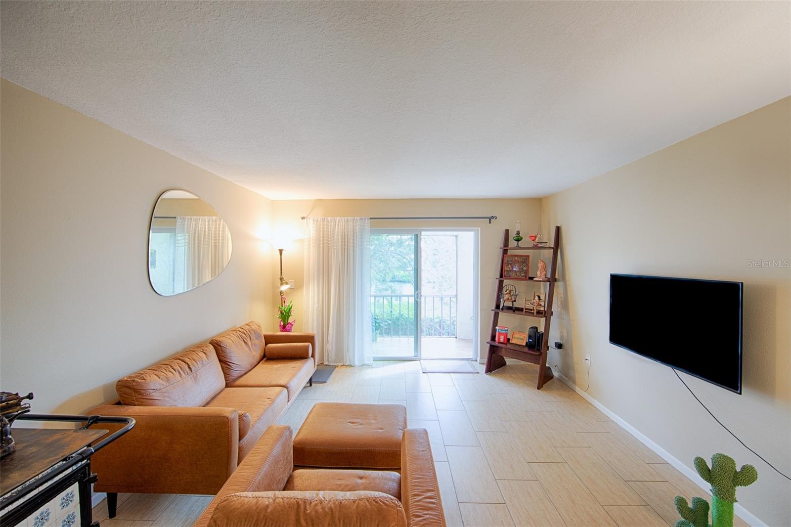 REGENCY CONDO THE - Residential