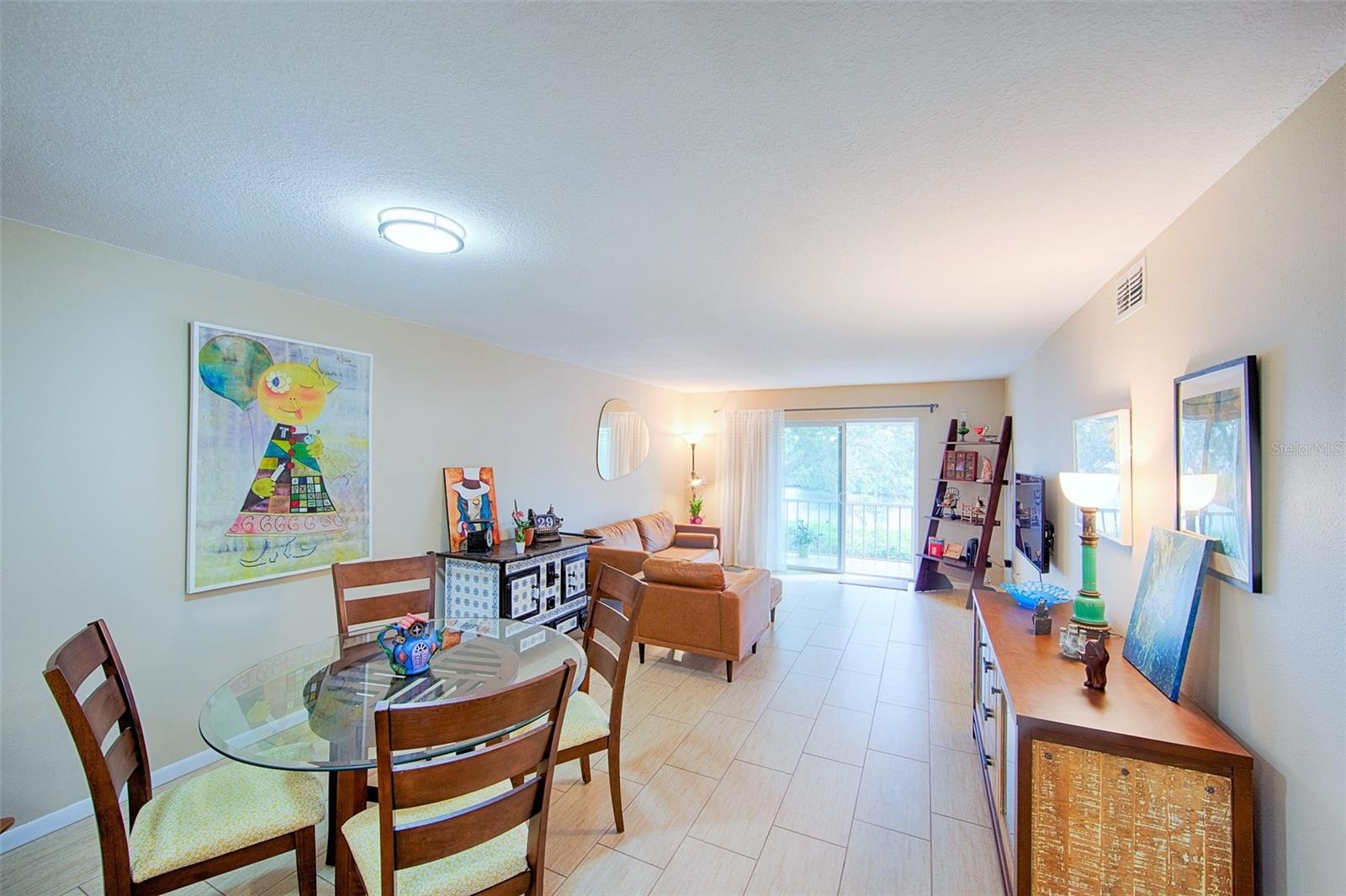 REGENCY CONDO THE - Residential