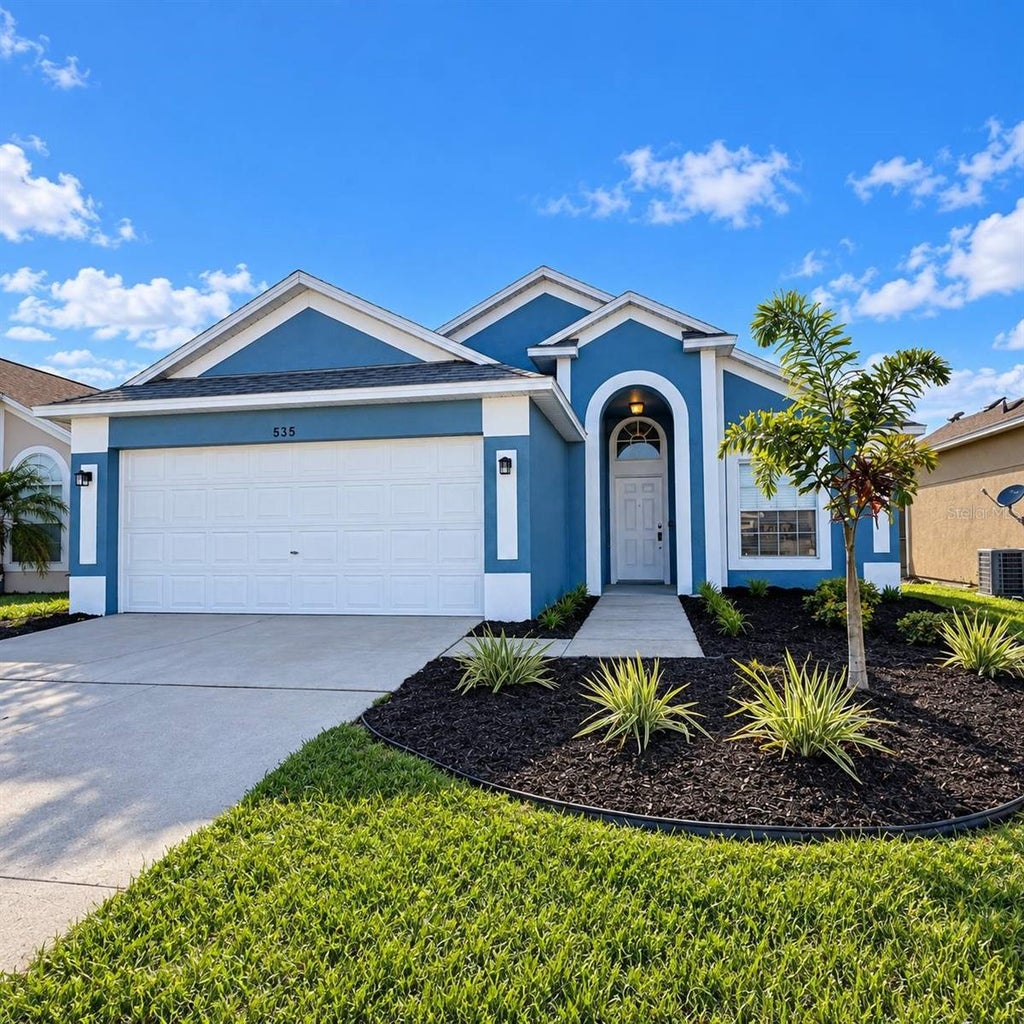 Photo of 535 Rollins Drive, Davenport, FL 33837 (MLS # S5157325)
