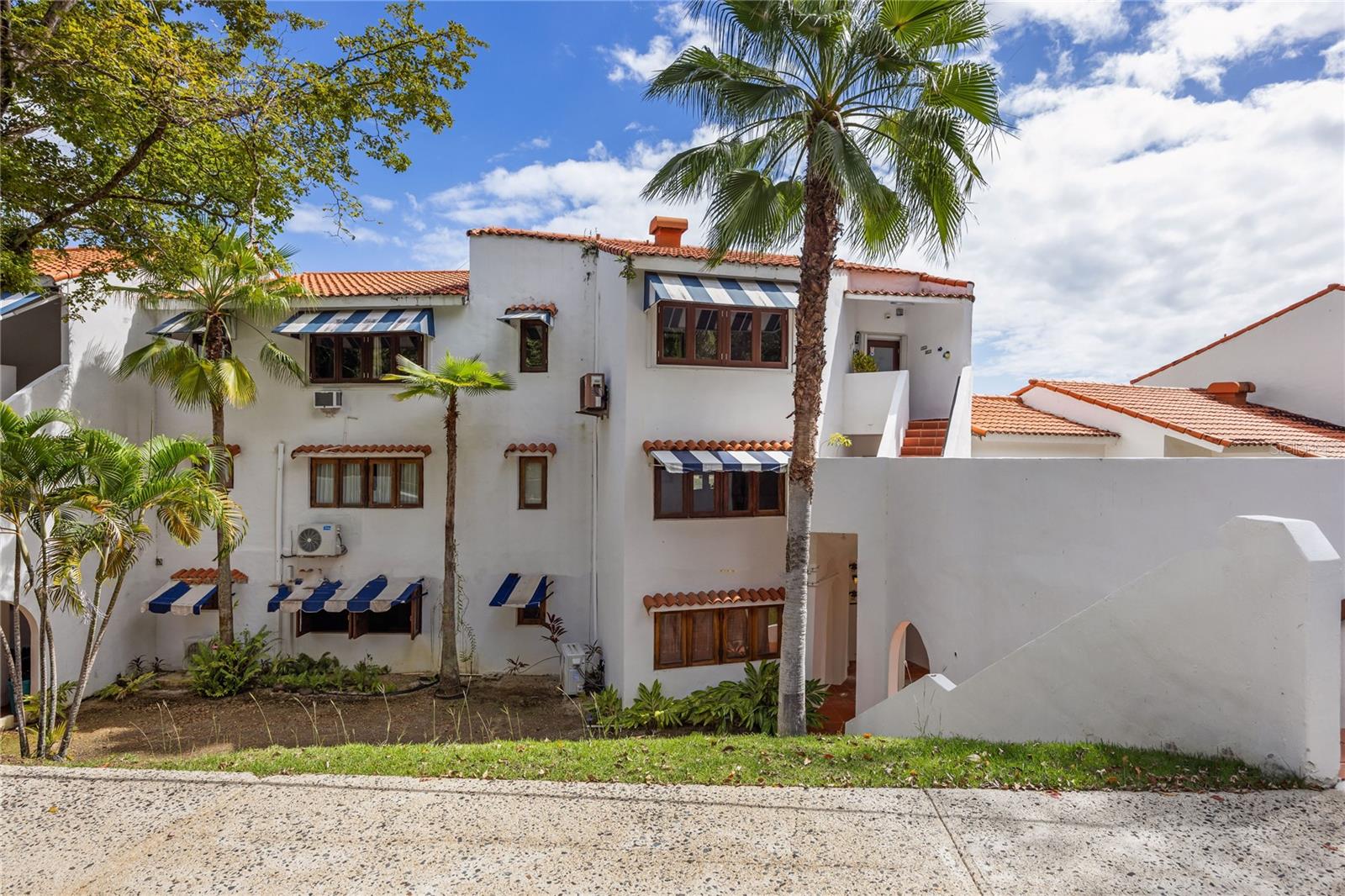 VILLA DEL AMANECER, CLUSTER 3, RIO MAR. - Residential