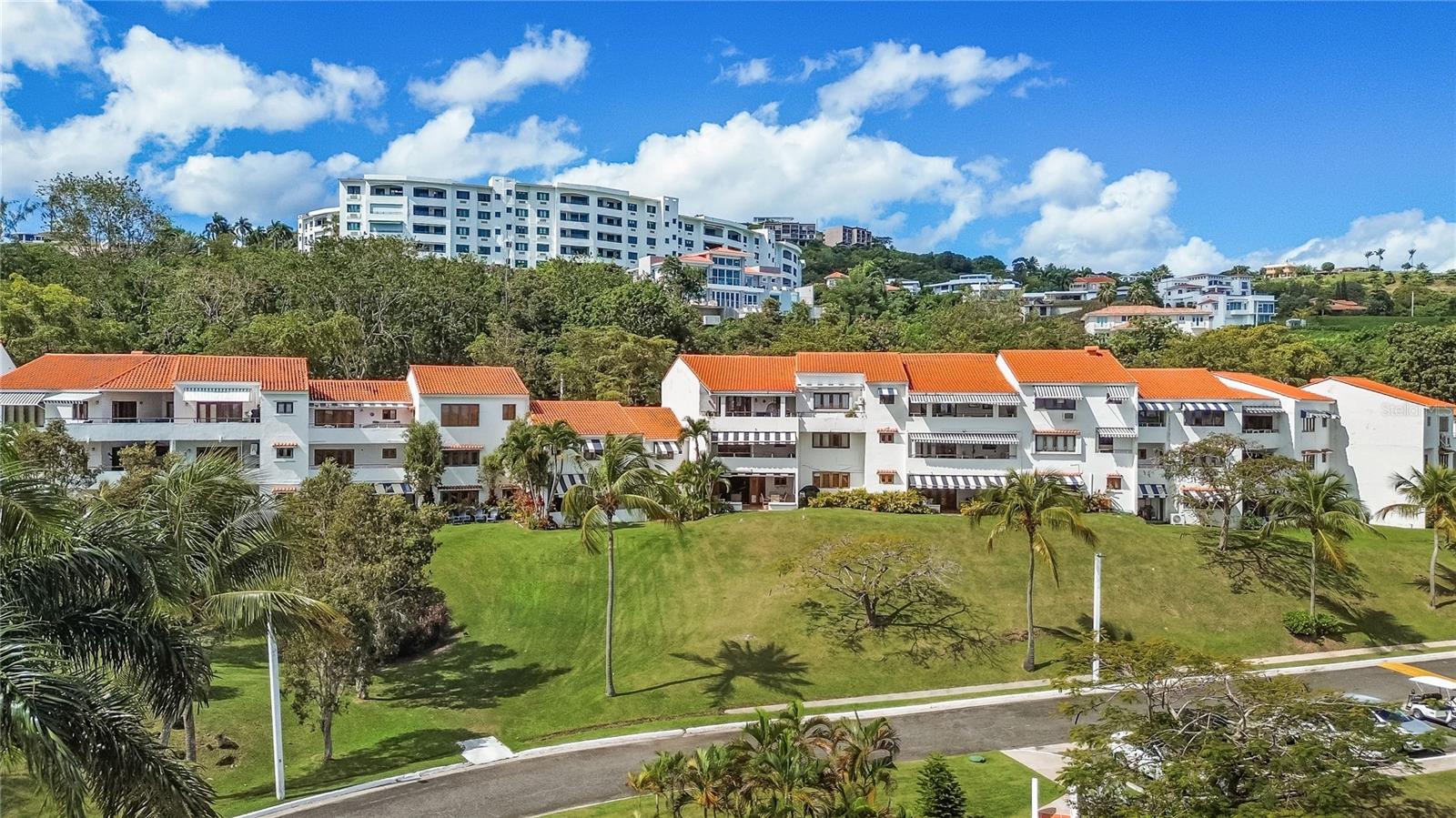 VILLA DEL AMANECER, CLUSTER 3, RIO MAR. - Residential