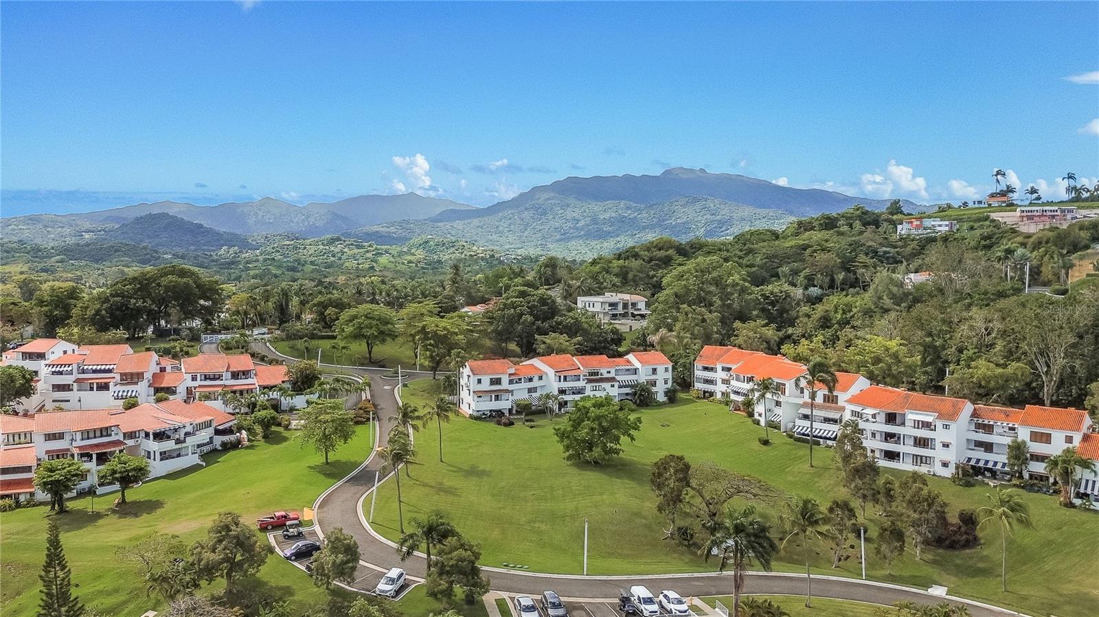 VILLA DEL AMANECER, CLUSTER 3, RIO MAR. - Residential