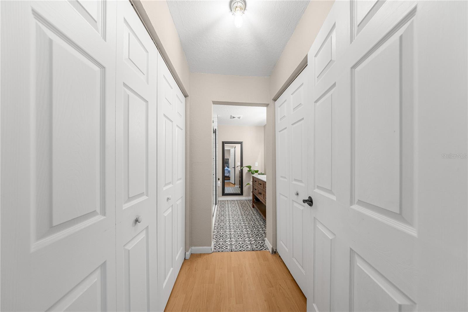 TWIN LAKES RANCHETTES - Residential