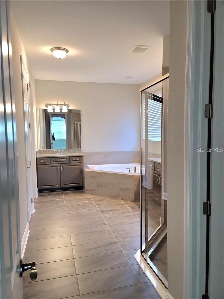 TERRALARGO PHASE 3F - Residential Lease