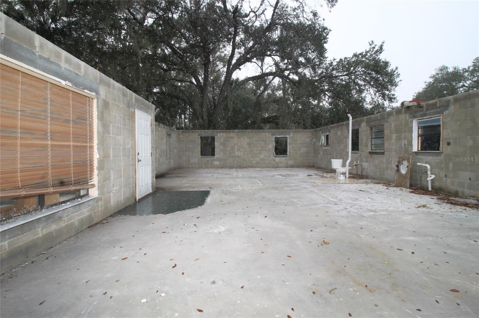 SILVER LAKE ESTATES - Residential