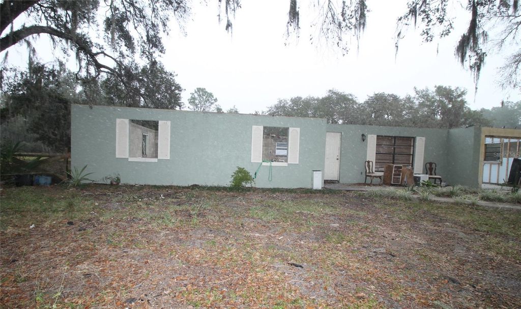 Photo of 8725 Treasure Island Road, Leesburg, FL 34788 (MLS # G5106215)