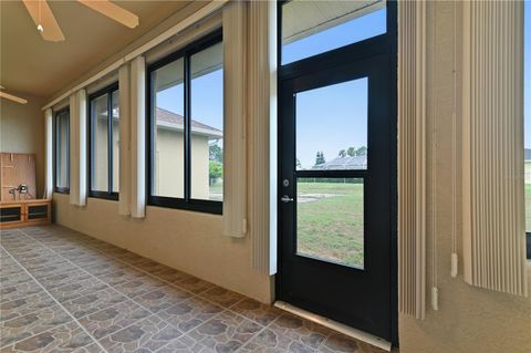 A home in LAKE WALES