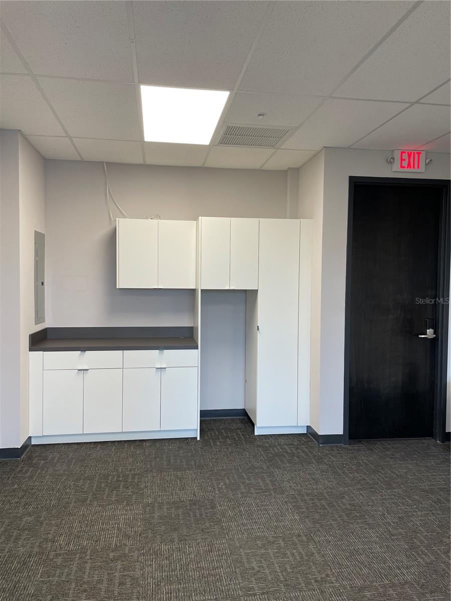 VILLAGE/HUNTERS CRK BLDG P - Commercial Sale