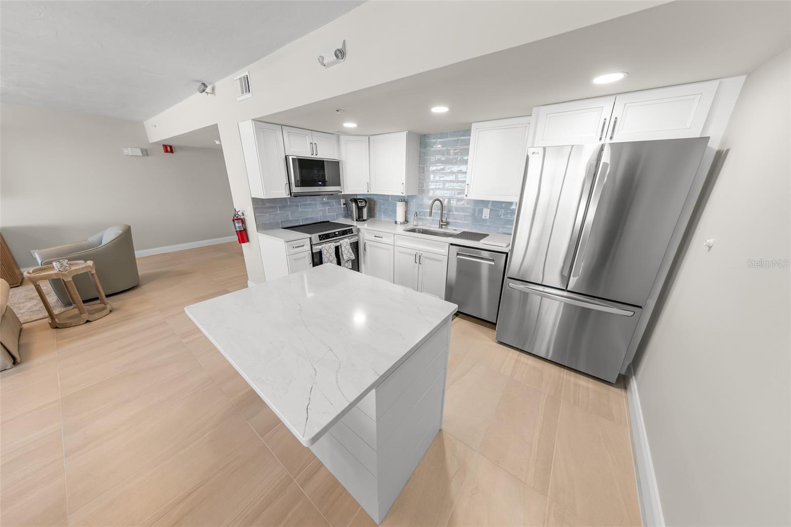 TOWERS AT PONCE INLET TOWER 07 CONDO - Residential