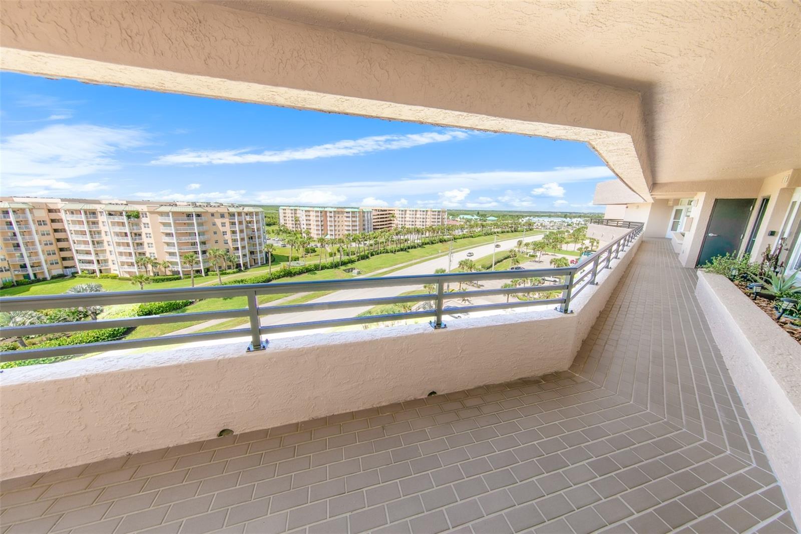 TOWERS AT PONCE INLET TOWER 07 CONDO - Residential