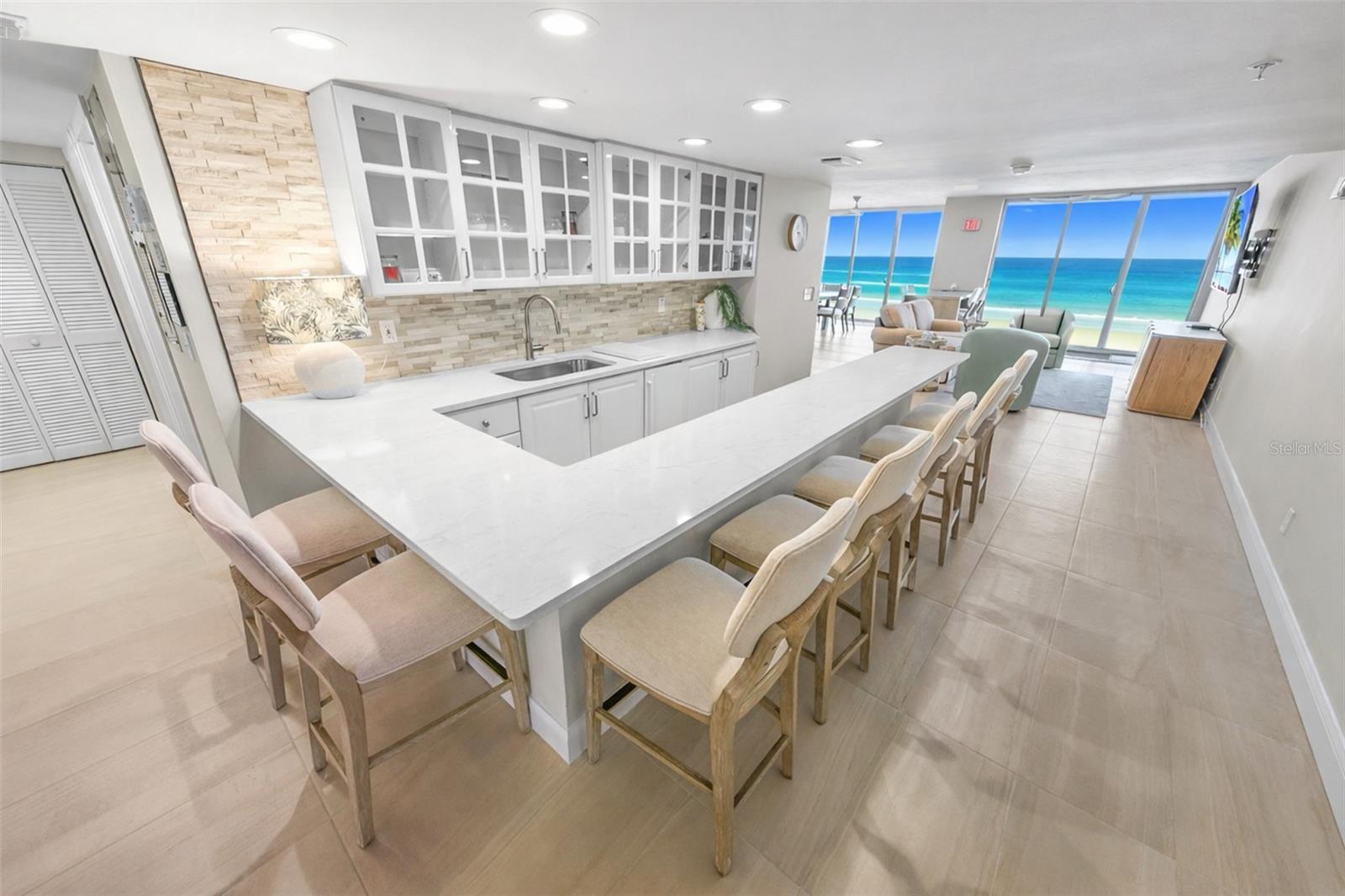 TOWERS AT PONCE INLET TOWER 07 CONDO - Residential