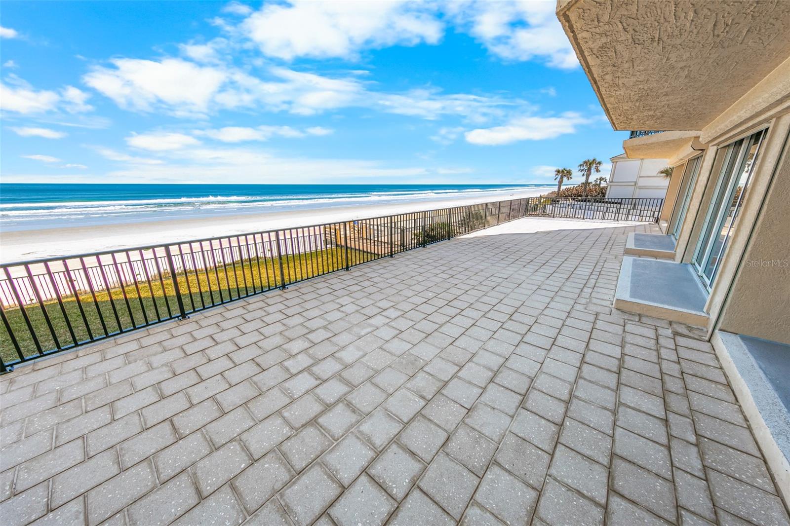 TOWERS AT PONCE INLET TOWER 07 CONDO - Residential