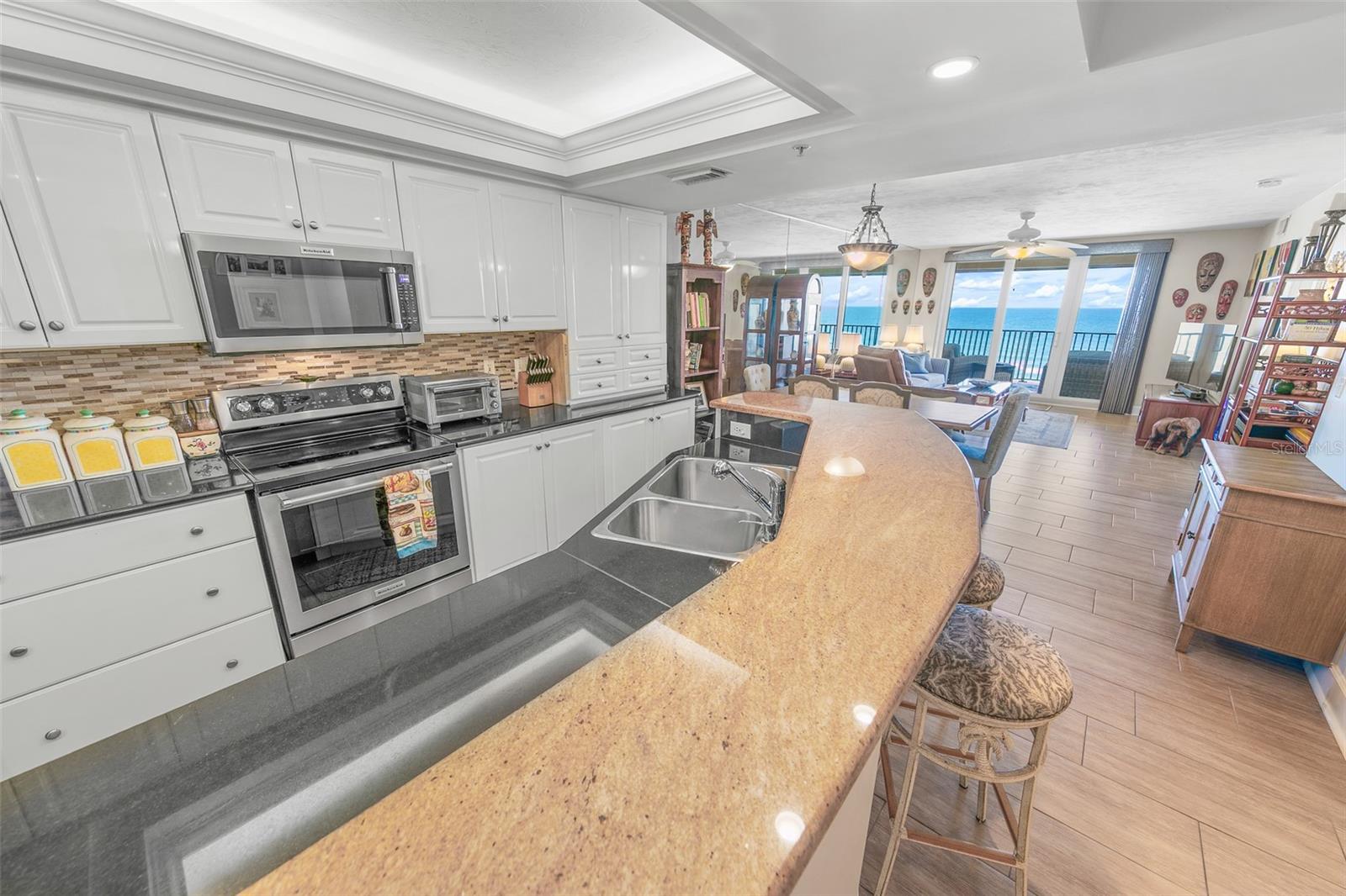 TOWERS AT PONCE INLET TOWER 07 CONDO - Residential