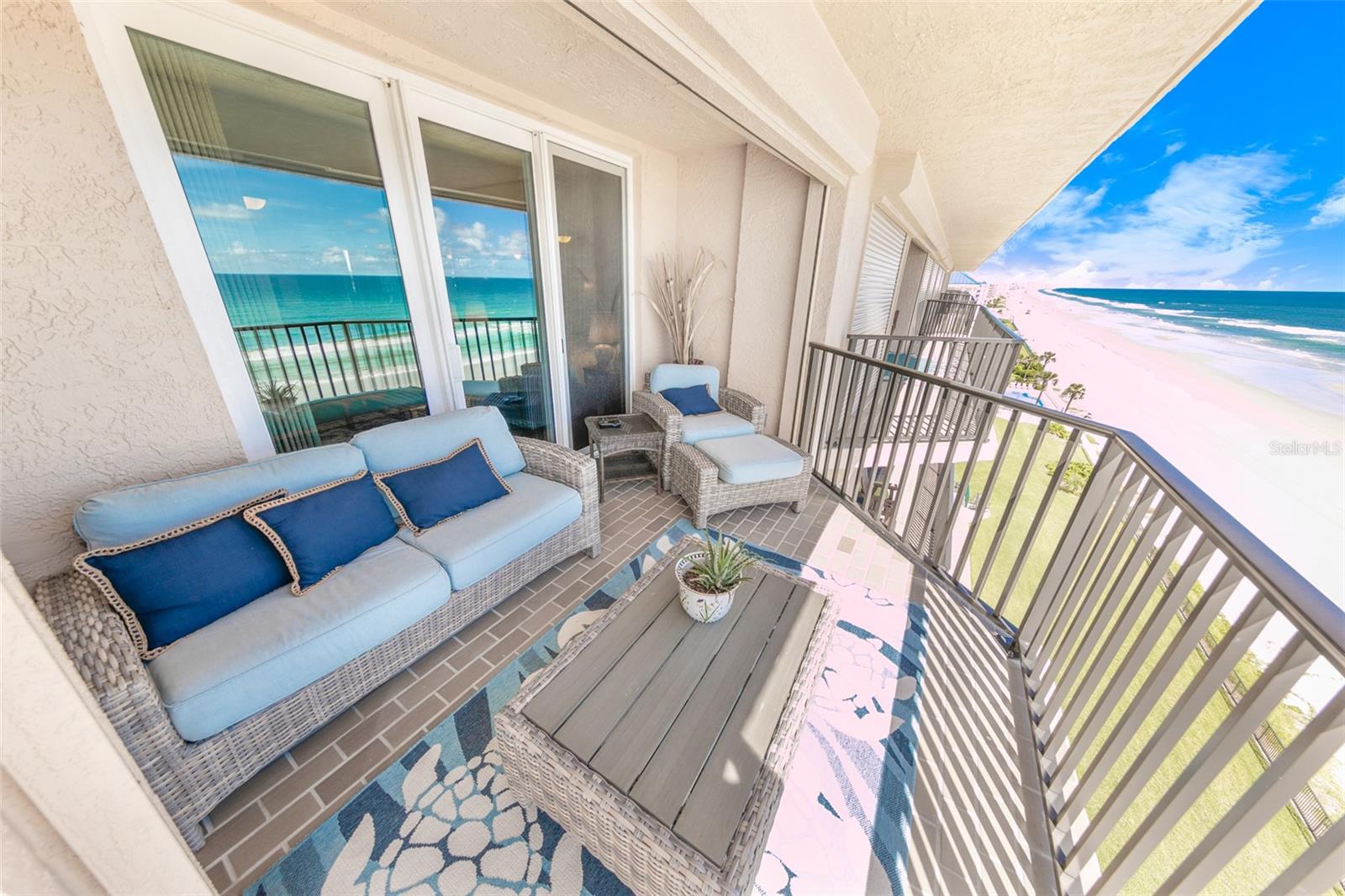 TOWERS AT PONCE INLET TOWER 07 CONDO - Residential