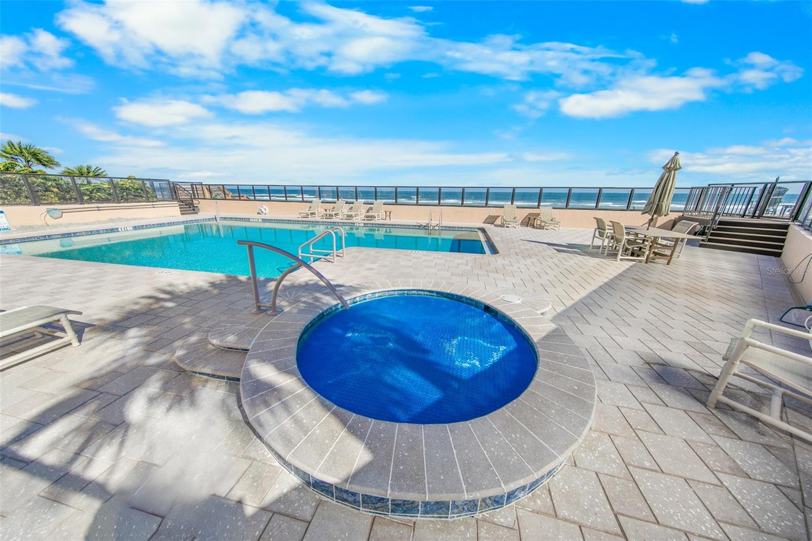 TOWERS AT PONCE INLET TOWER 07 CONDO - Residential