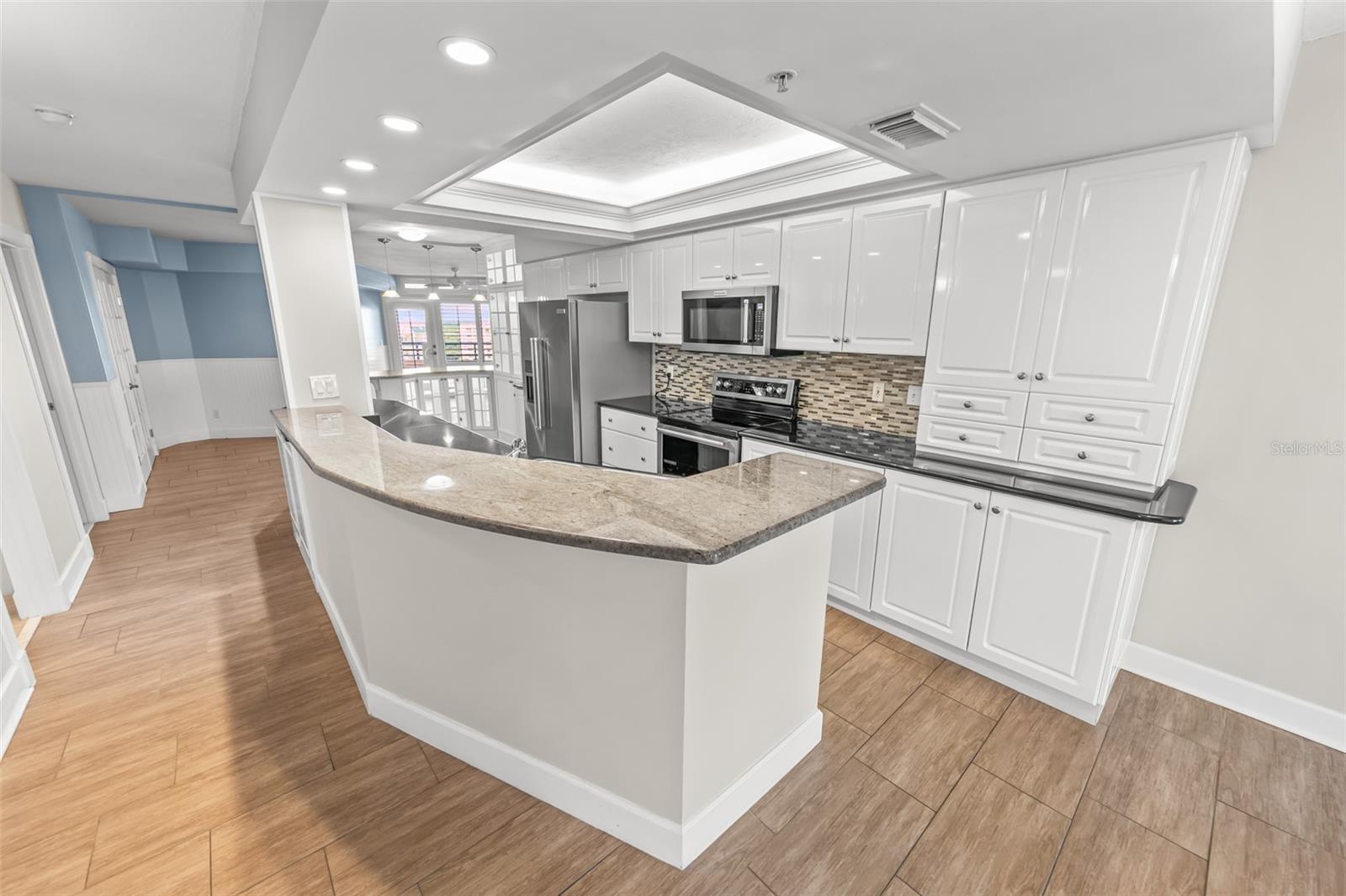 TOWERS AT PONCE INLET TOWER 07 CONDO - Residential