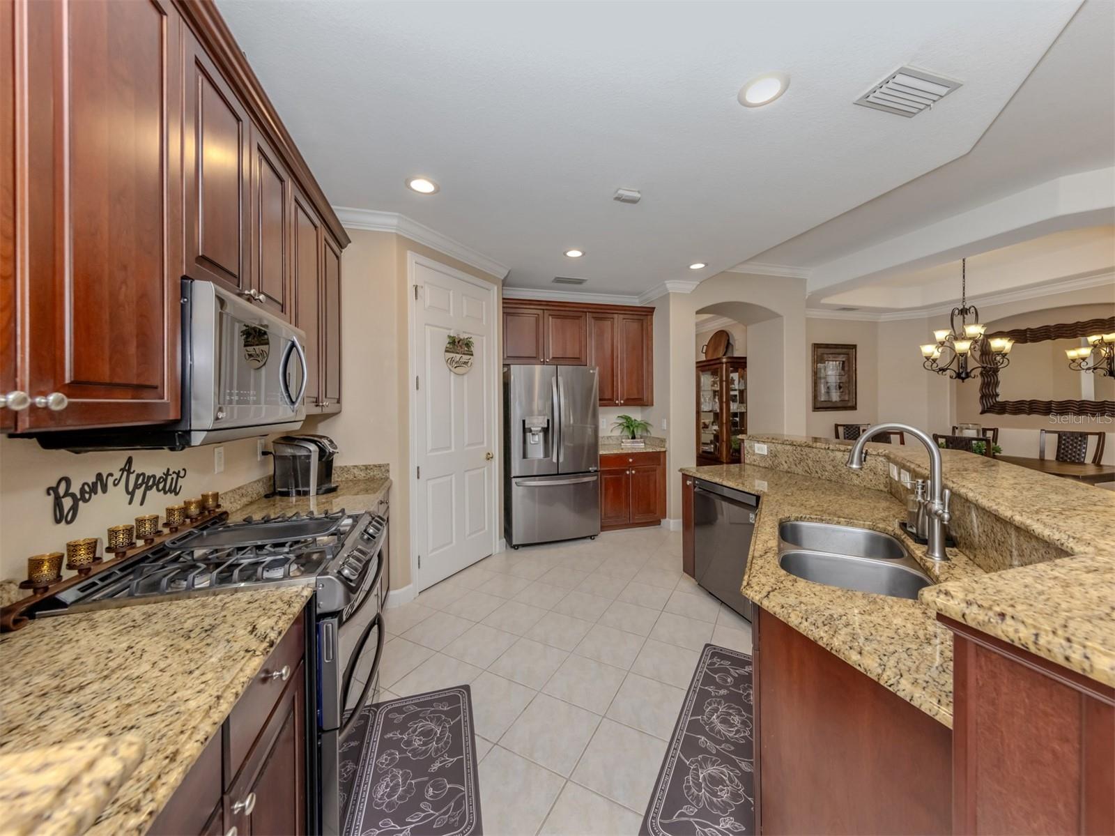 VENETIAN GOLF AND RIVER CLUB - Residential