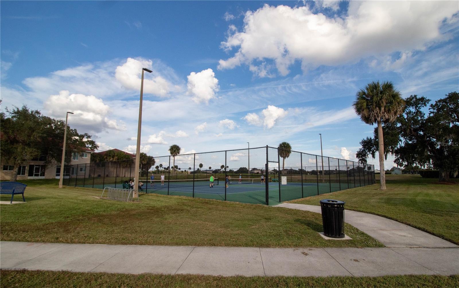 OSPREY COVE AT THE OAKS A CONDO PHASE X 1902/856 U - Residential