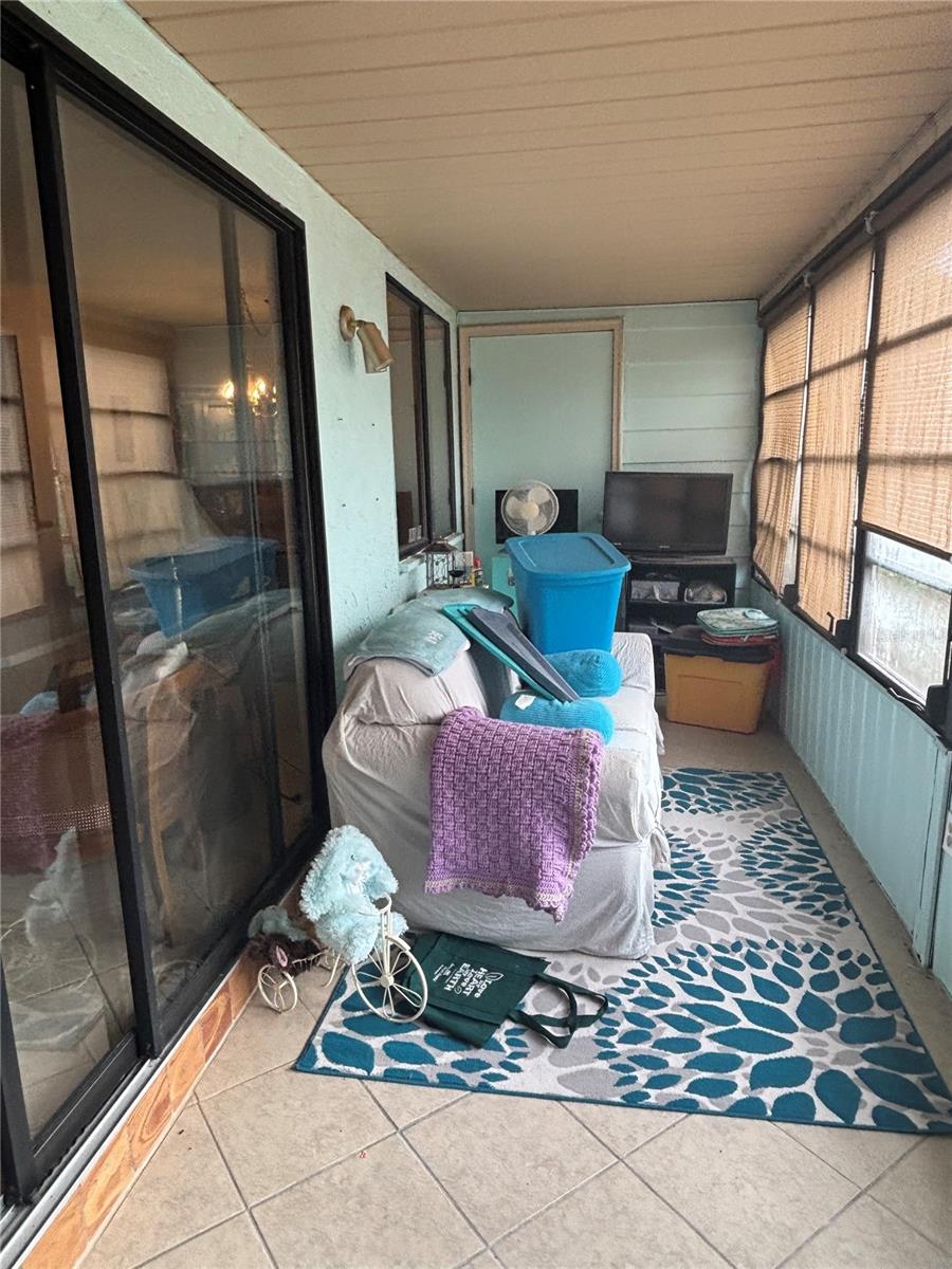 FAIRWAYS/SILVER SPGS SHORES CO - Residential