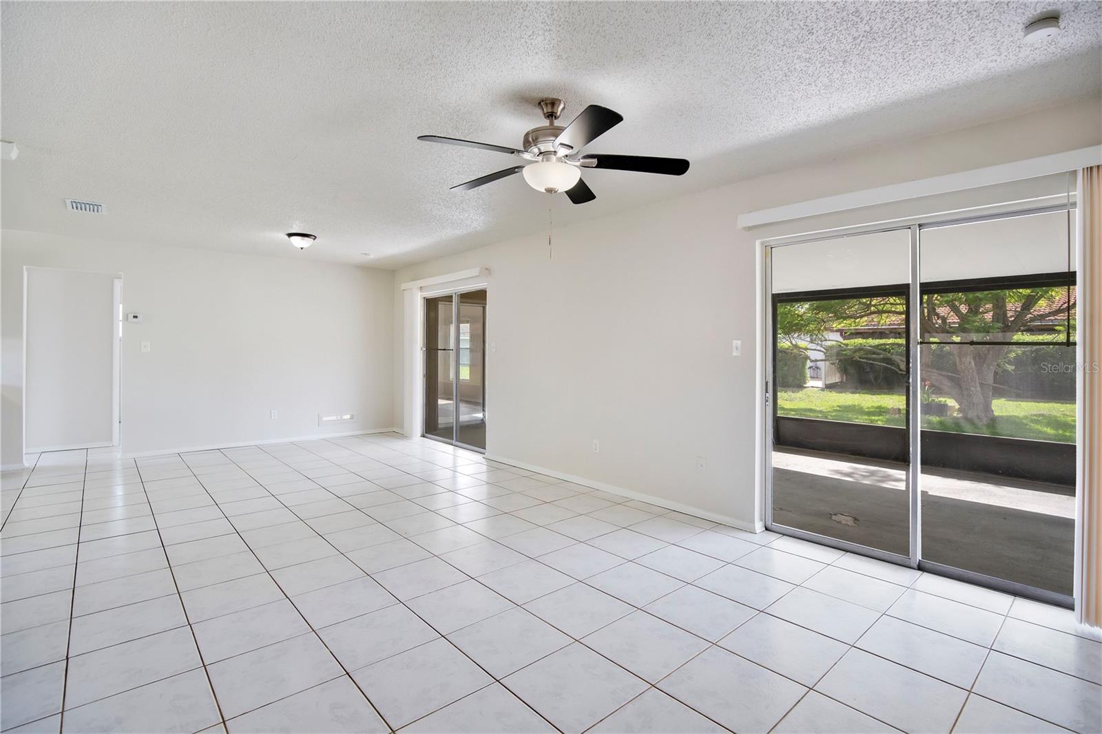 WINDMILL POINTE - Residential