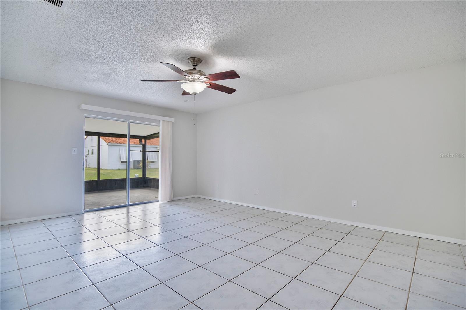 WINDMILL POINTE - Residential