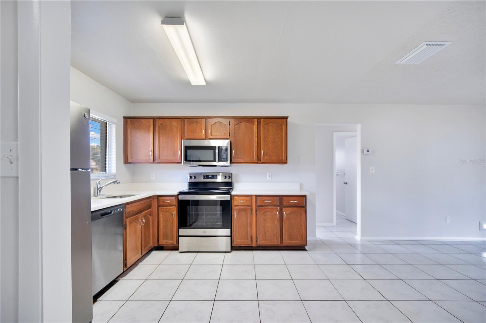 WINDMILL POINTE - Residential