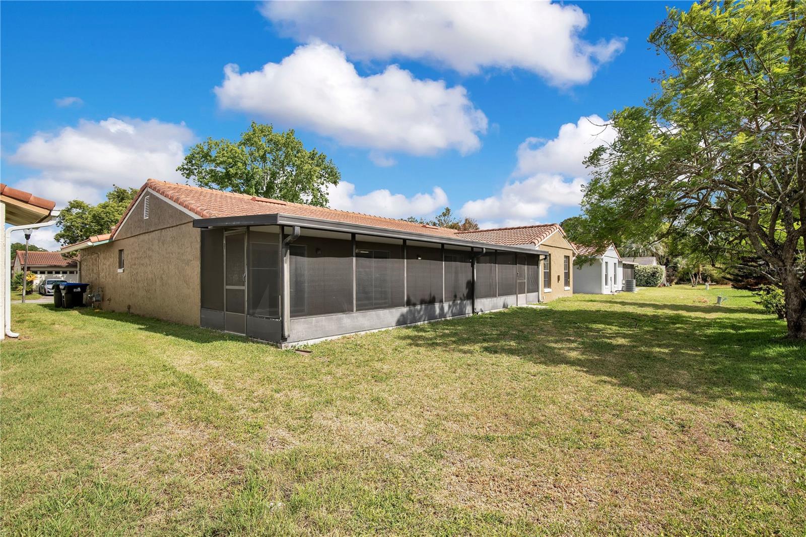 WINDMILL POINTE - Residential