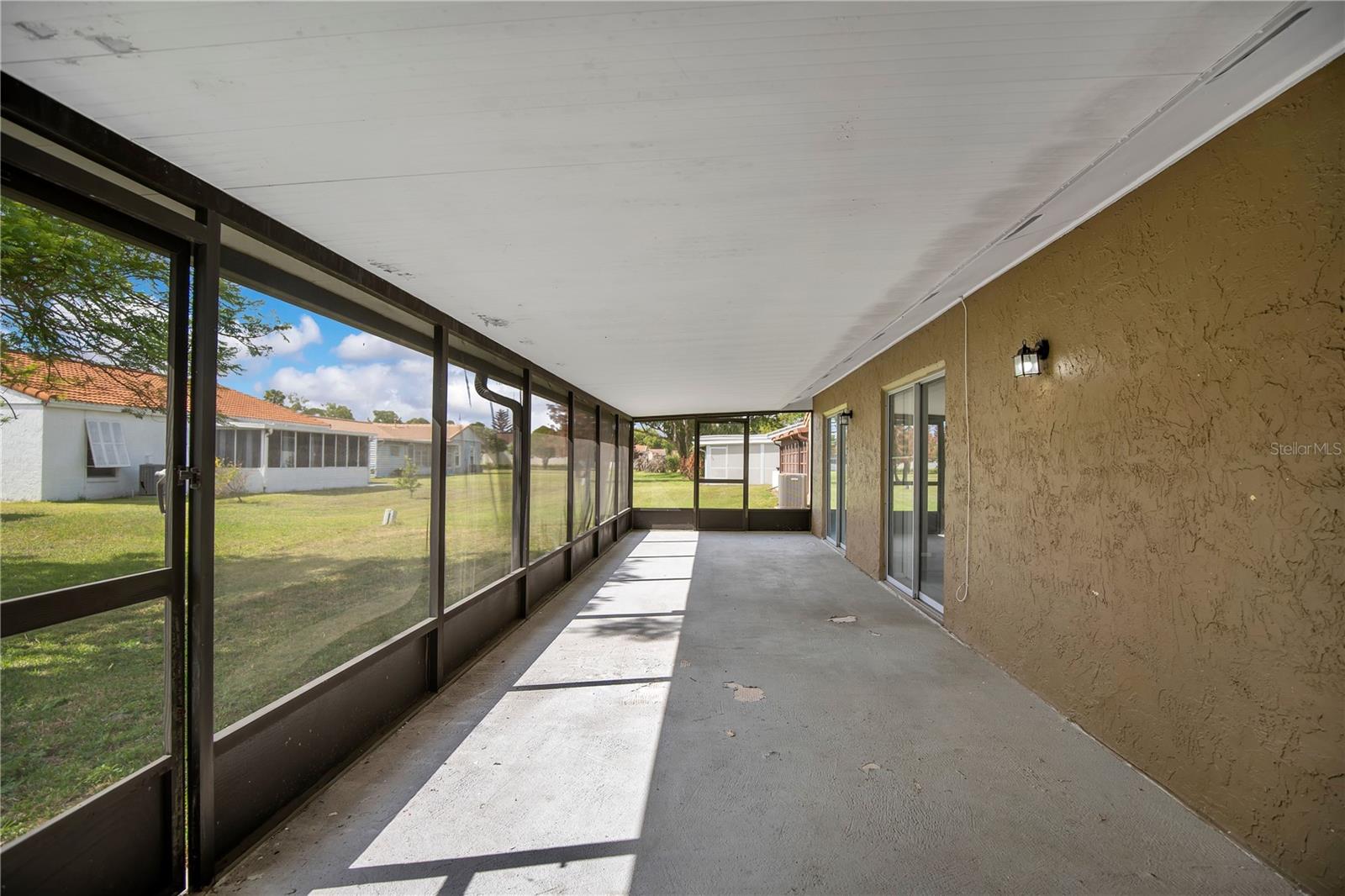 WINDMILL POINTE - Residential