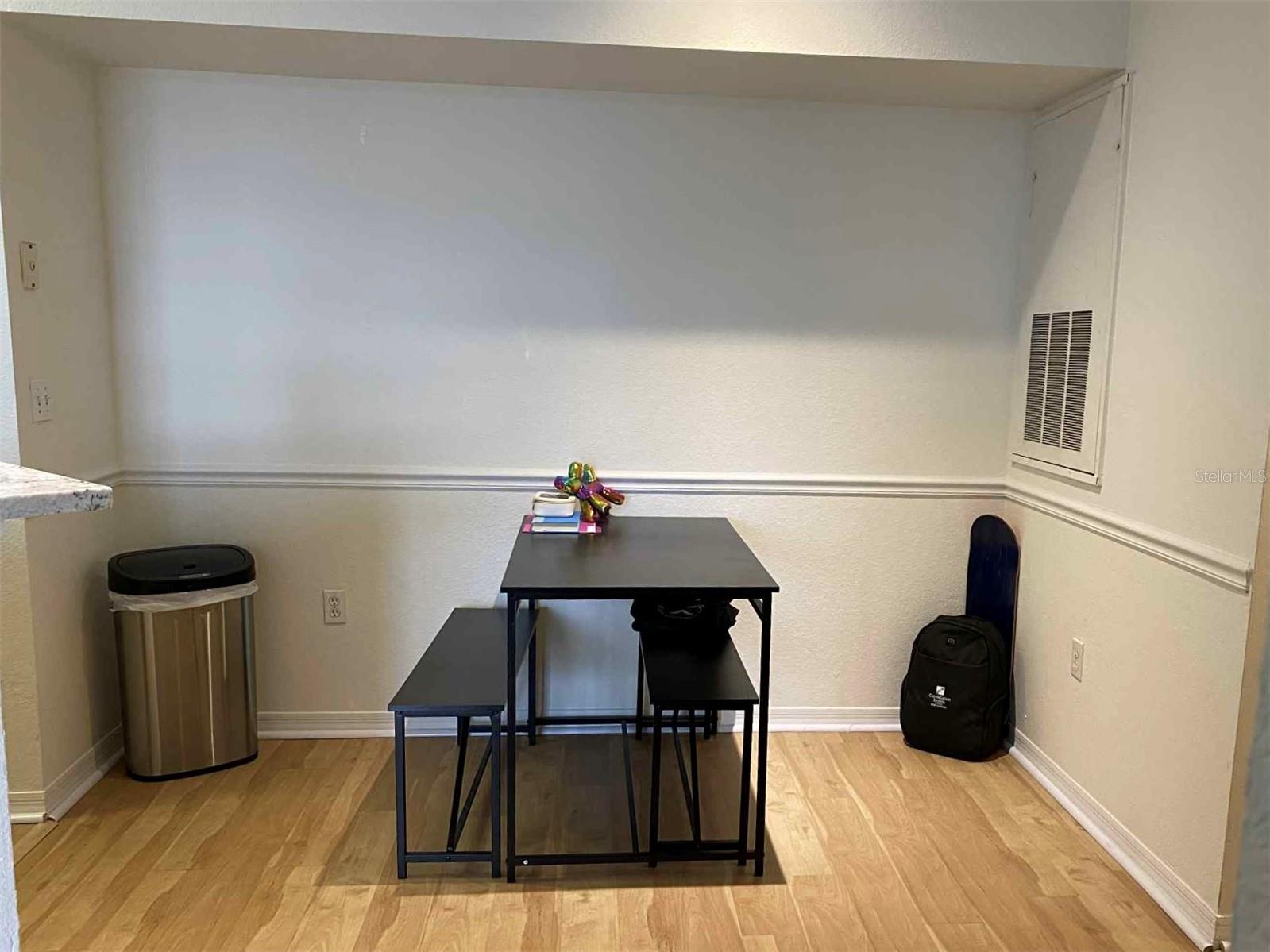 HAMPTONS/METROWEST - Residential Lease