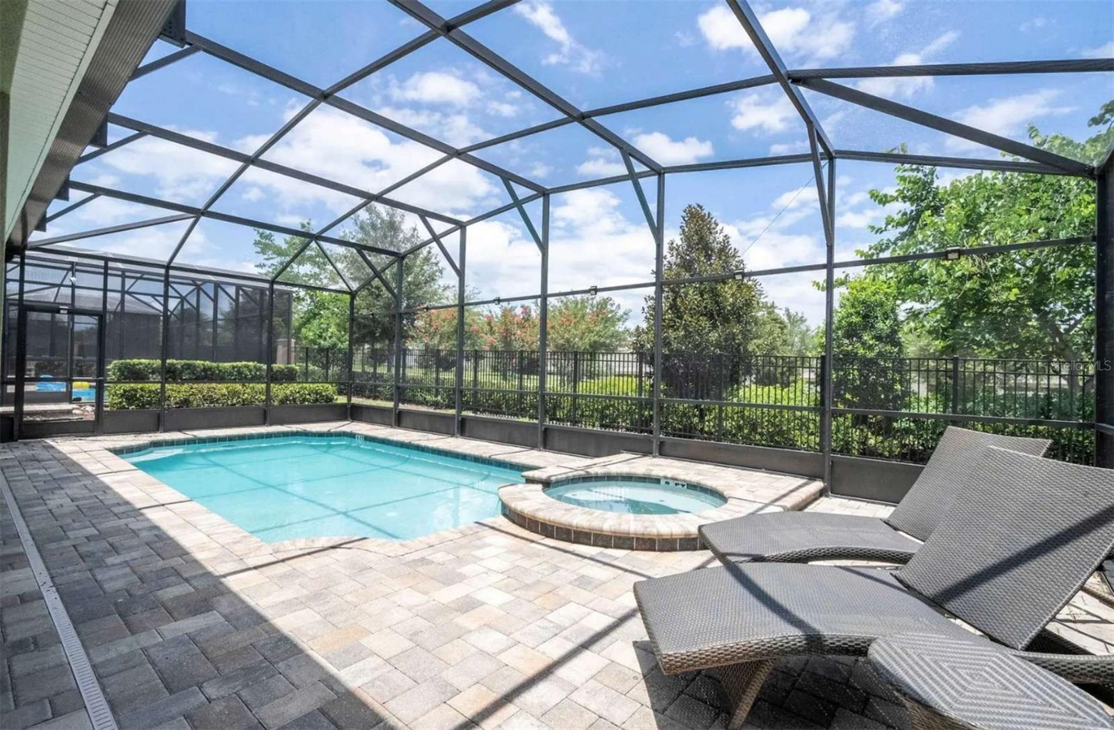 SOLARA RESORT - Residential