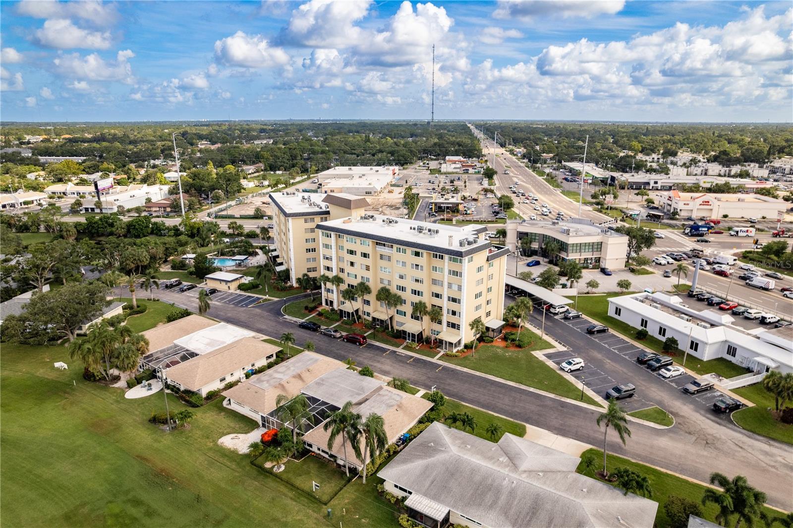 SEMINOLE-ON-THE-GREEN CAVALIER BLDG - Residential