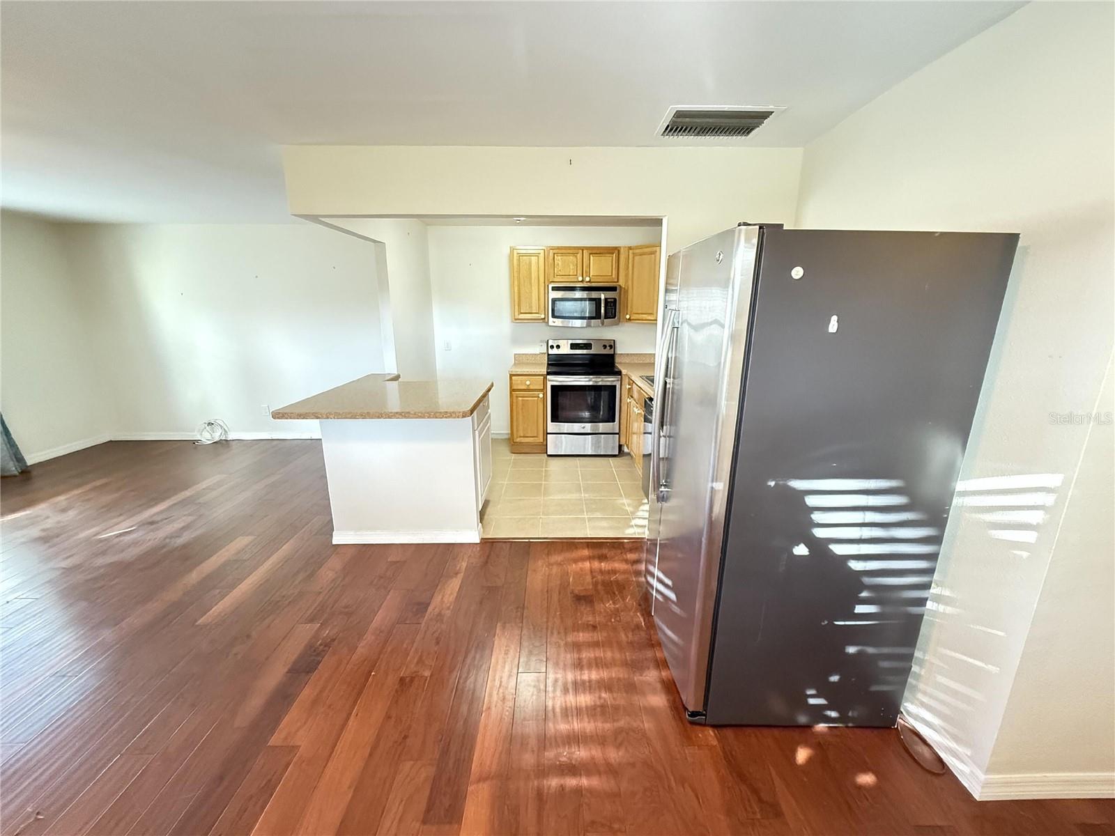 CAMBRIDGE H CONDO - Residential Lease