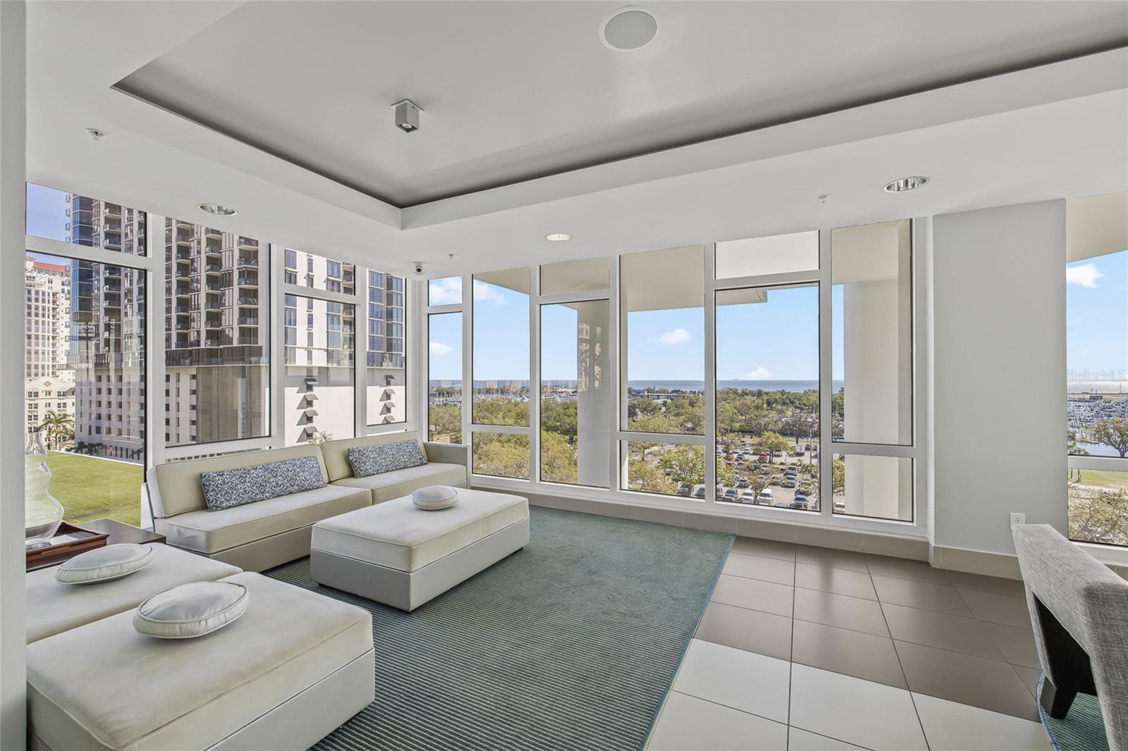 SIGNATURE PLACE CONDO - Residential
