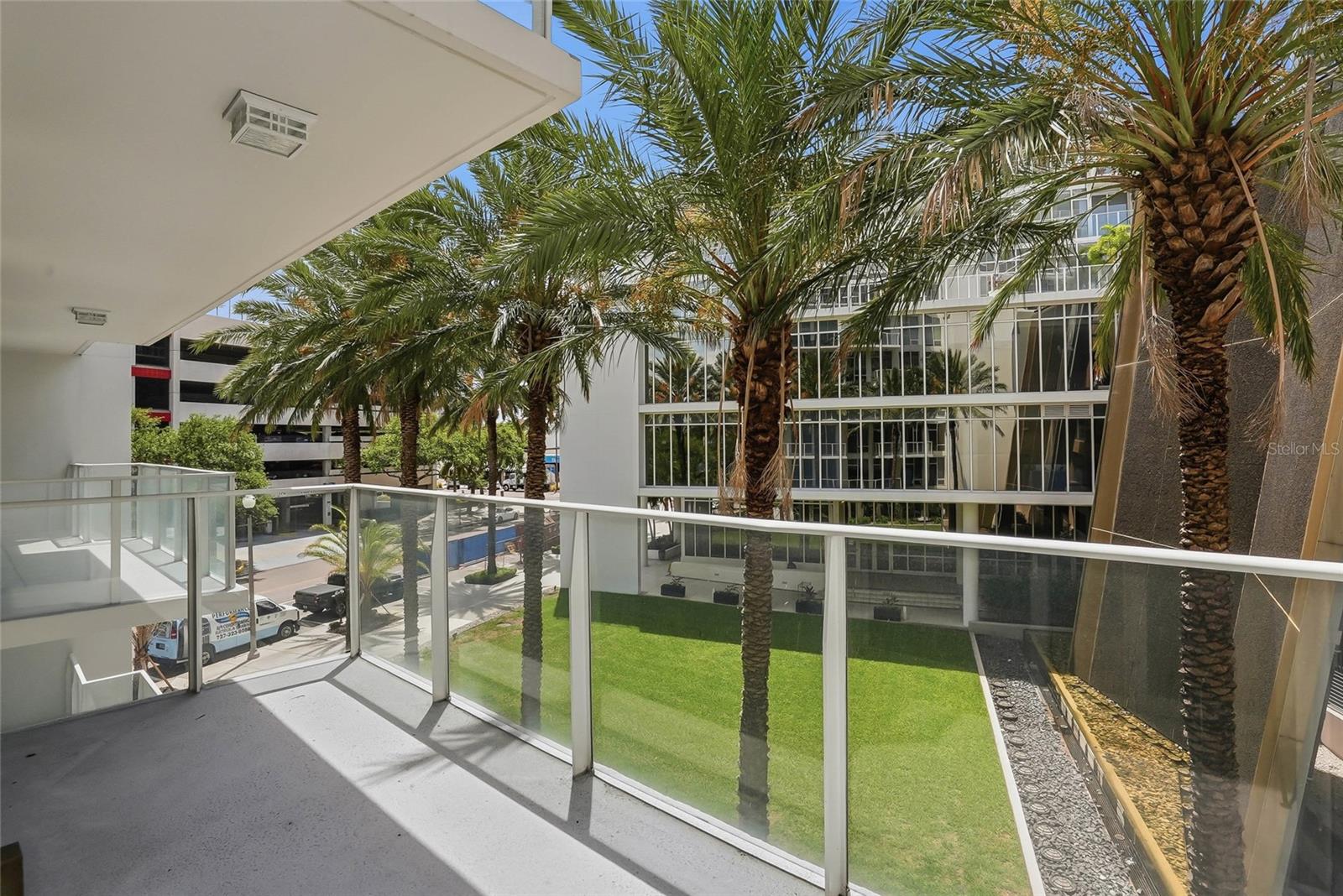SIGNATURE PLACE CONDO - Residential