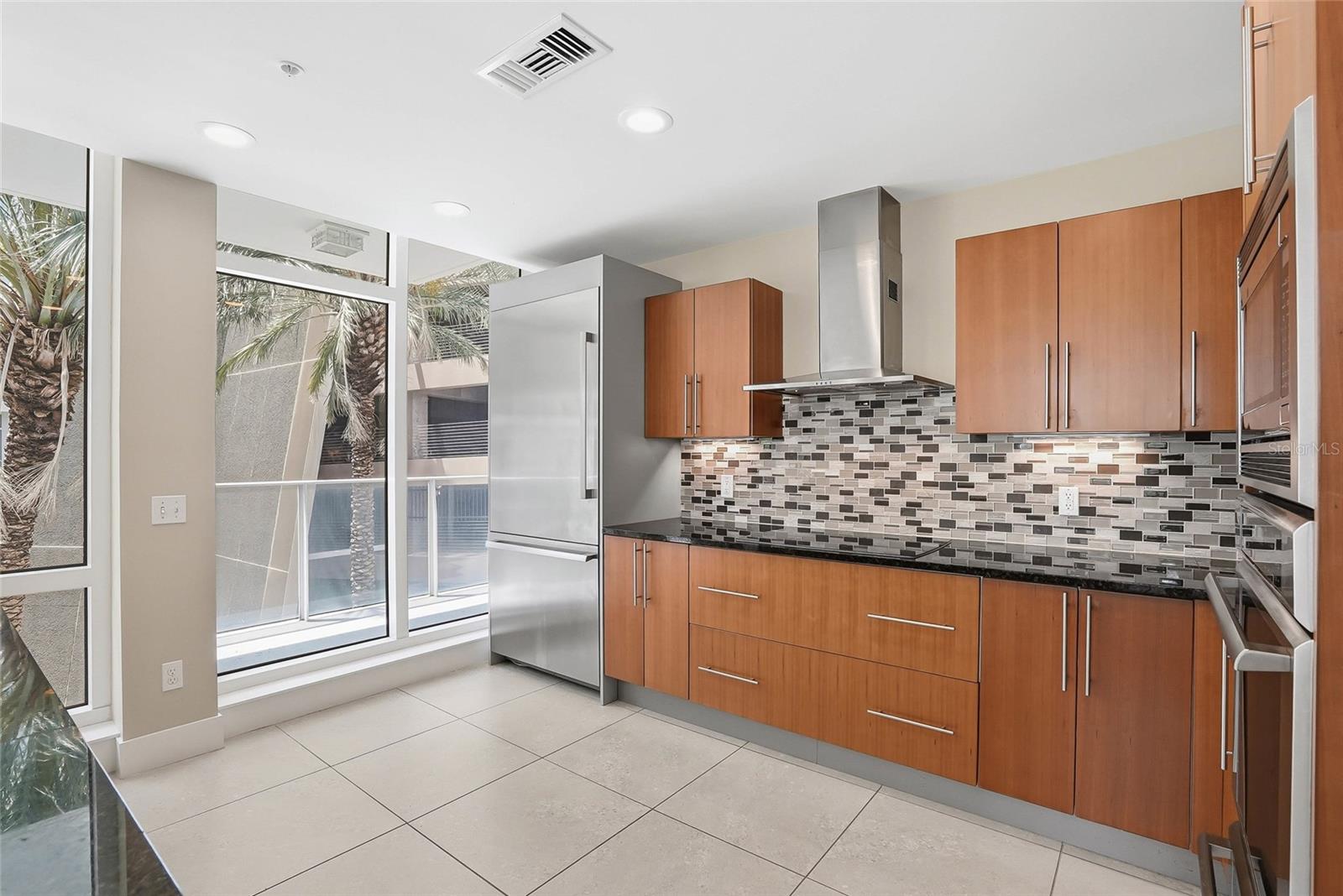 SIGNATURE PLACE CONDO - Residential